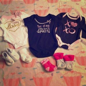 Newborn Onesie Set